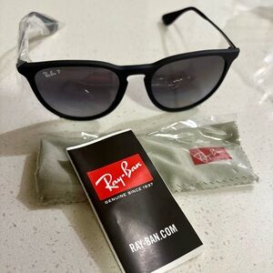 Ray-Ban Classic Black Sunglasses